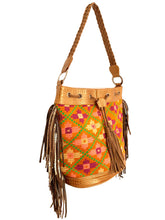 Cargar imagen en el visor de la galería, Wayuu de Mano Tulipán
